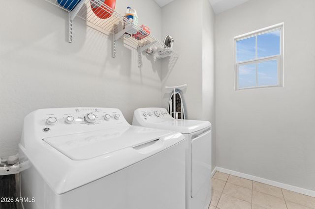 1917 S FOLLETT Way, Gilbert, AZ 85295