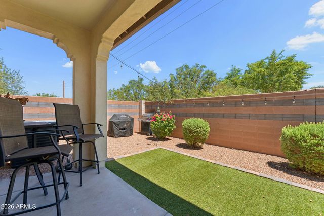 1917 S FOLLETT Way, Gilbert, AZ 85295