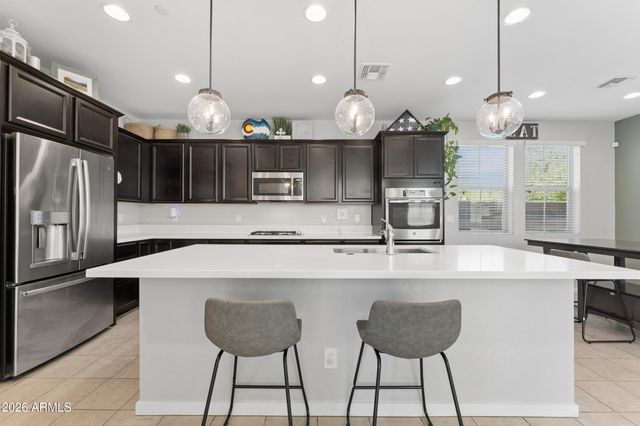 1917 S FOLLETT Way, Gilbert, AZ 85295