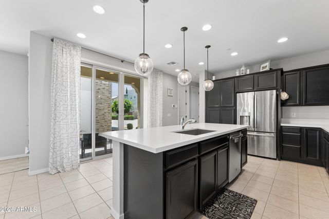 1917 S FOLLETT Way, Gilbert, AZ 85295