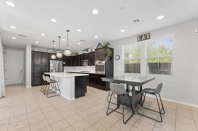 1917 S FOLLETT Way, Gilbert, AZ 85295
