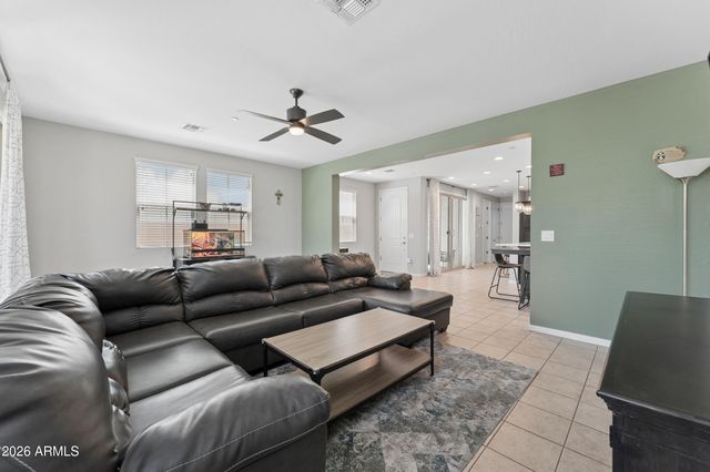 1917 S FOLLETT Way, Gilbert, AZ 85295