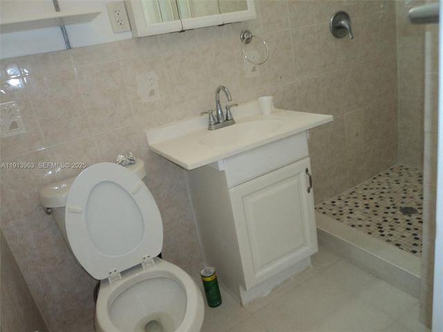 2611 Rodman Street, Hollywood, FL 33020