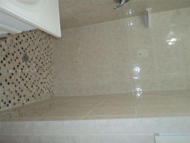 2611 Rodman Street, Hollywood, FL 33020