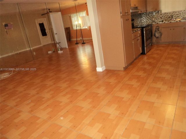 2611 Rodman Street, Hollywood, FL 33020