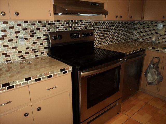 2611 Rodman Street, Hollywood, FL 33020