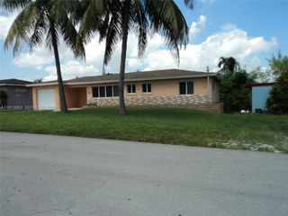 2611 Rodman Street, Hollywood, FL 33020