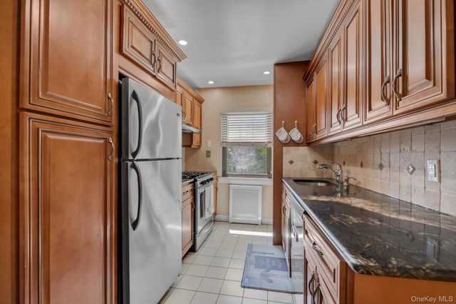 1195 E Broadway L23, Hewlett, NY 11557