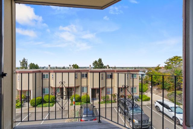 20917 Locust Street D, Hayward, CA 94541