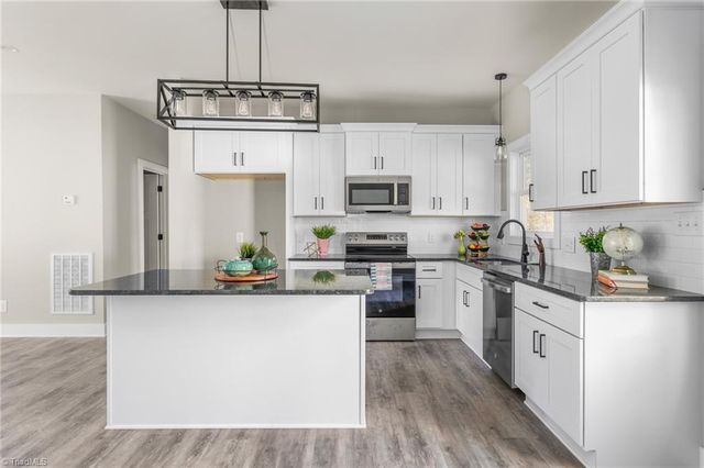 1931 Henry Road, Graham, NC 27253