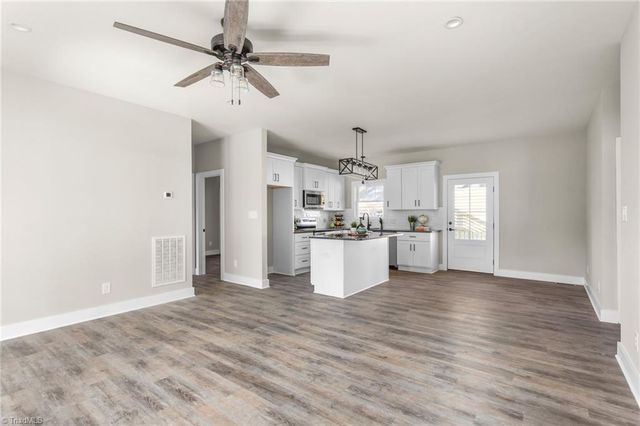 1931 Henry Road, Graham, NC 27253