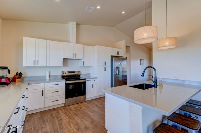 15963 Valentine Lane, Dewey, AZ 86327