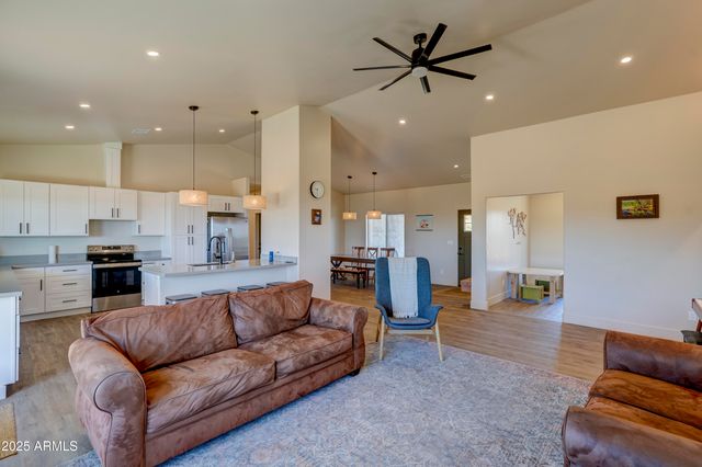 15963 Valentine Lane, Dewey, AZ 86327