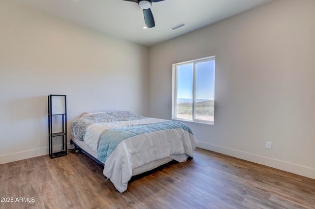 15963 Valentine Lane, Dewey, AZ 86327