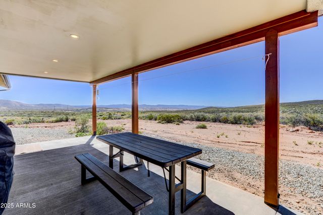 15963 Valentine Lane, Dewey, AZ 86327