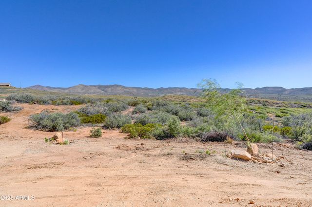 15963 Valentine Lane, Dewey, AZ 86327