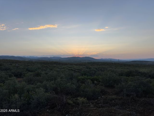 15963 Valentine Lane, Dewey, AZ 86327