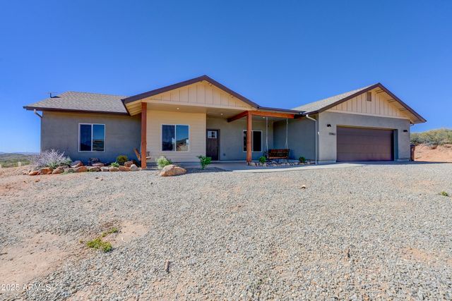 15963 Valentine Lane, Dewey, AZ 86327