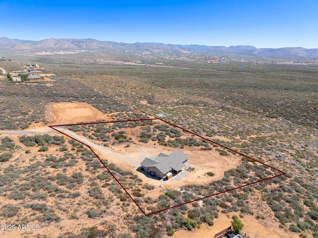 15963 Valentine Lane, Dewey, AZ 86327