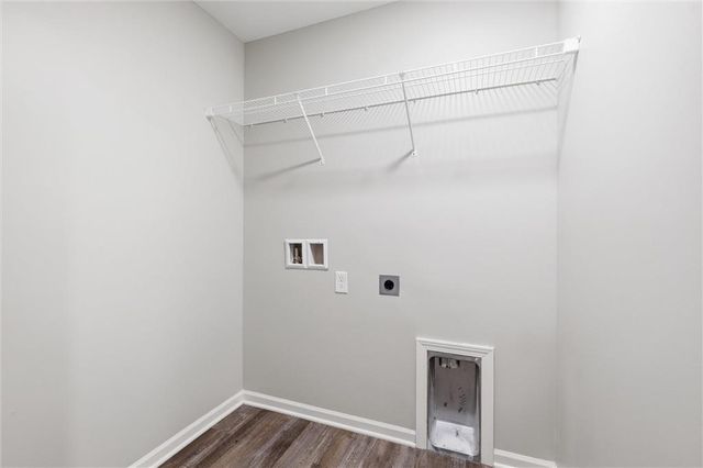 9712 E 220th Street, Peculiar, MO 64078