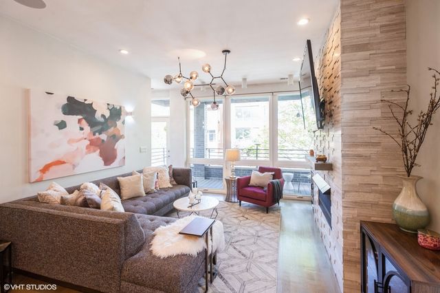 1543 W Augusta Boulevard 2, Chicago, IL 60642