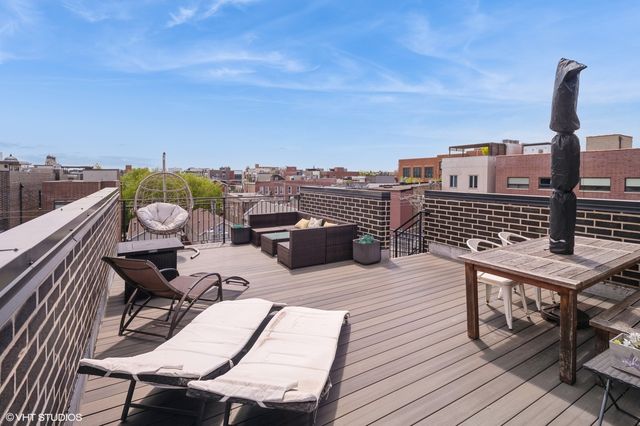 1543 W Augusta Boulevard 2, Chicago, IL 60642