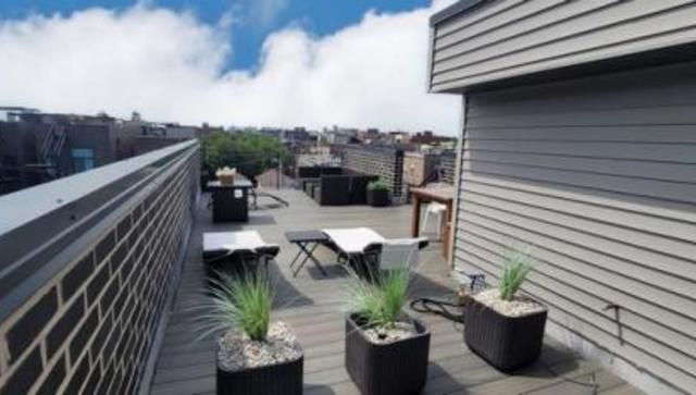 1543 W Augusta Boulevard 2, Chicago, IL 60642