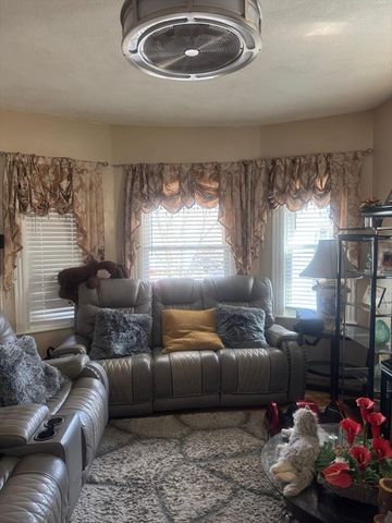 40 Baker Rd, Everett, MA 02149