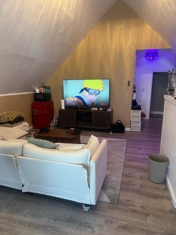 40 Baker Rd, Everett, MA 02149