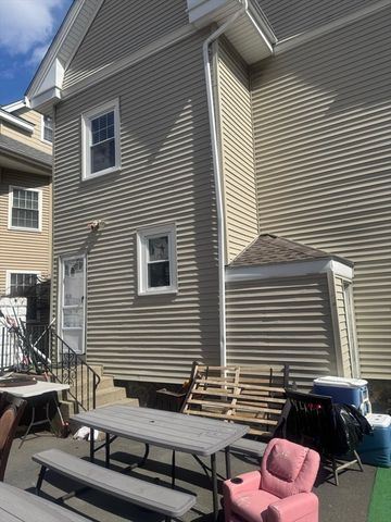 40 Baker Rd, Everett, MA 02149