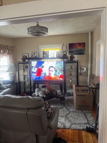 40 Baker Rd, Everett, MA 02149