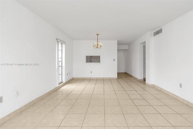 6884 N Kendall Dr C404, Pinecrest, FL 33156