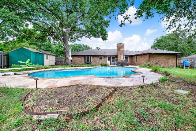 322 Willow Wood Street, Murphy, TX 75094