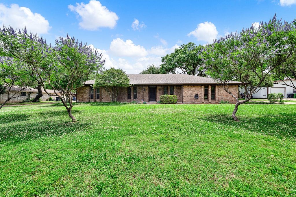 322 Willow Wood Street, Murphy, TX 75094
