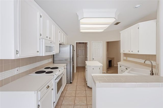 13733 Hawksnest Bay Dr, Corpus Christi, TX 78418