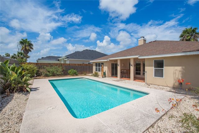 13733 Hawksnest Bay Dr, Corpus Christi, TX 78418