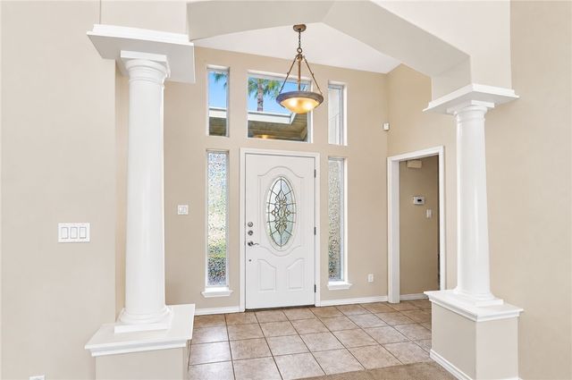13733 Hawksnest Bay Dr, Corpus Christi, TX 78418