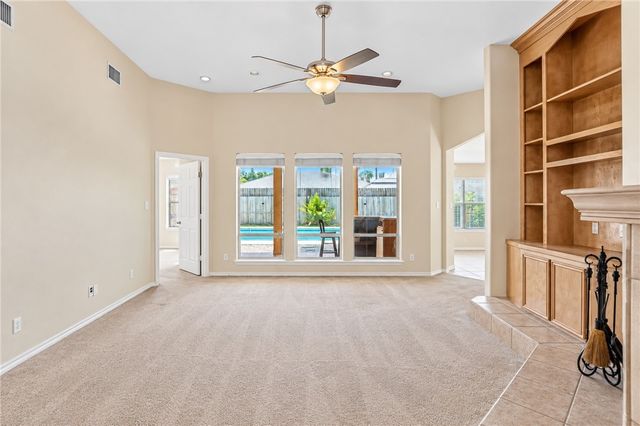 13733 Hawksnest Bay Dr, Corpus Christi, TX 78418