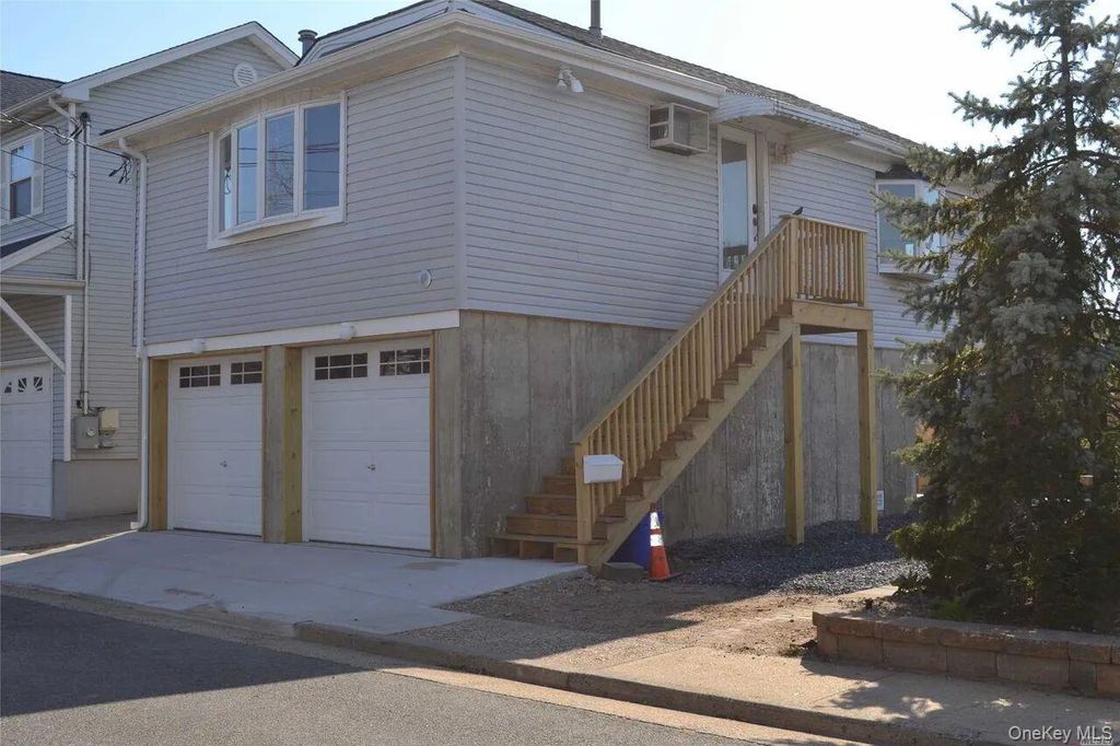 172 Sportsmans Avenue, Freeport, NY 11520 — exterior