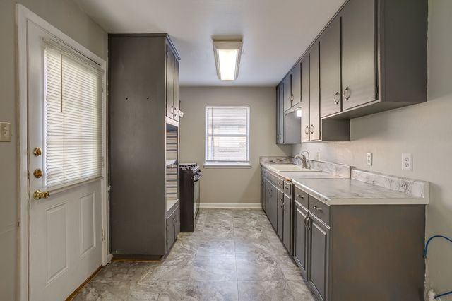 2101 Bettibart Street, Fort Worth, TX 76134