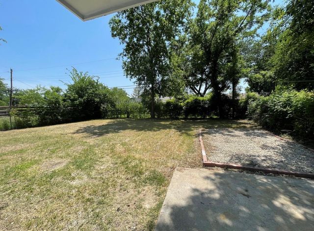 225 E Coral Way, Grand Prairie, TX 75051