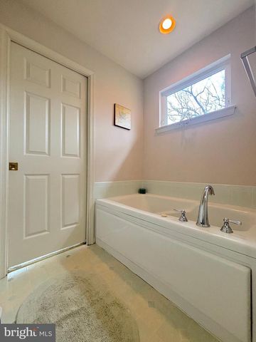 4404 JUNIPER ST, Vineland, NJ 08361