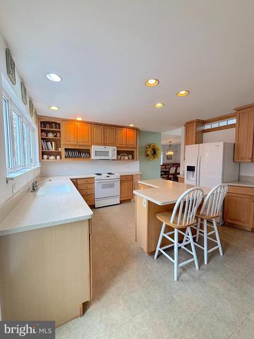 4404 JUNIPER ST, Vineland, NJ 08361