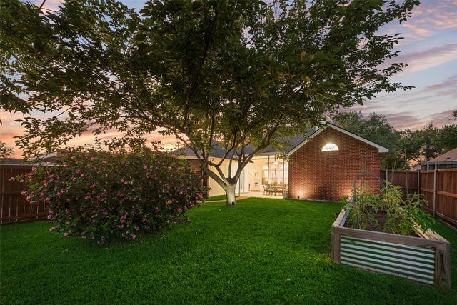 830 Sumner Drive, Mesquite, TX 75149