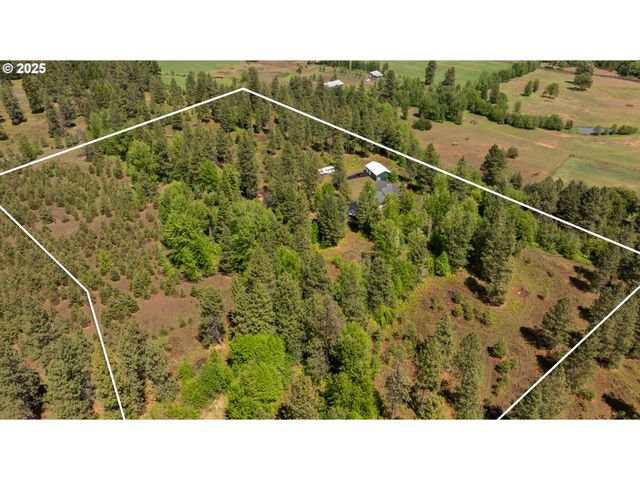 26 Mountain View Ln, Trout Lake, WA 98650