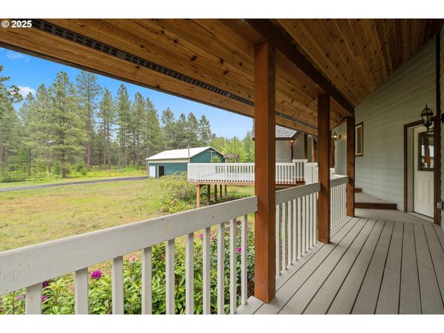 26 Mountain View Ln, Trout Lake, WA 98650