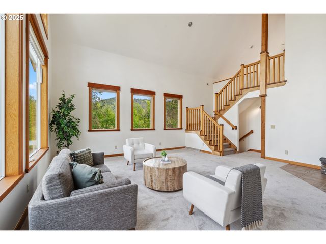 26 Mountain View Ln, Trout Lake, WA 98650