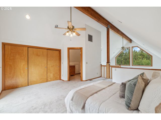 26 Mountain View Ln, Trout Lake, WA 98650