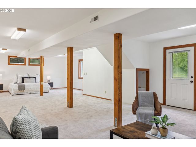 26 Mountain View Ln, Trout Lake, WA 98650