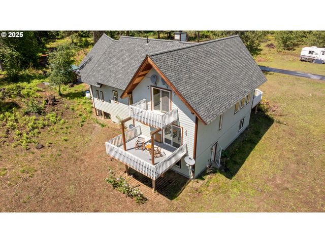 26 Mountain View Ln, Trout Lake, WA 98650